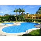 2 bedrooms appartement with shared pool enclosed garden and wifi at San Pedro Alcantara Marbella 1 km away from the beach