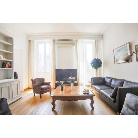 3 BDRM flat overlooking Palais des Festivals and Old Port