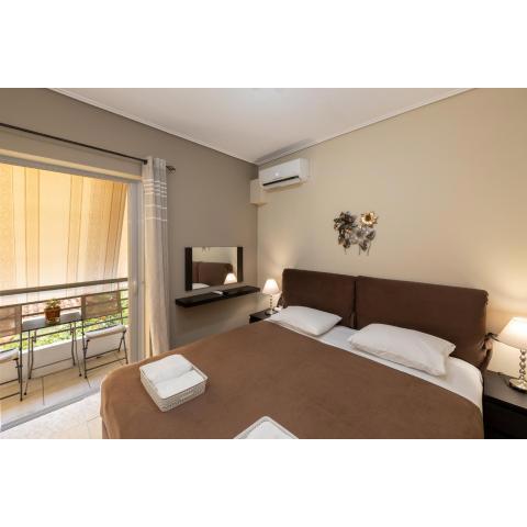 A&J Apartments or Rooms athens airport