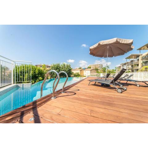 A7- 2 bdr partial sea view AC parking terrace pool