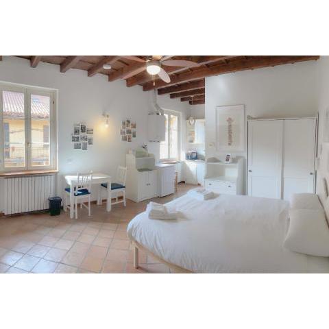 Alzaia Naviglio Grande - Your nest in the most romantic district in Milan