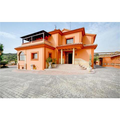 Amazing Home In Estepona With 6 Bedrooms, Wifi And Swimming Pool