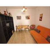 Apartamento con patio interior solo familia pareja