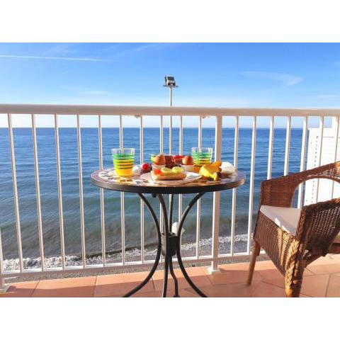 Apartment over torrecilla beach promenade