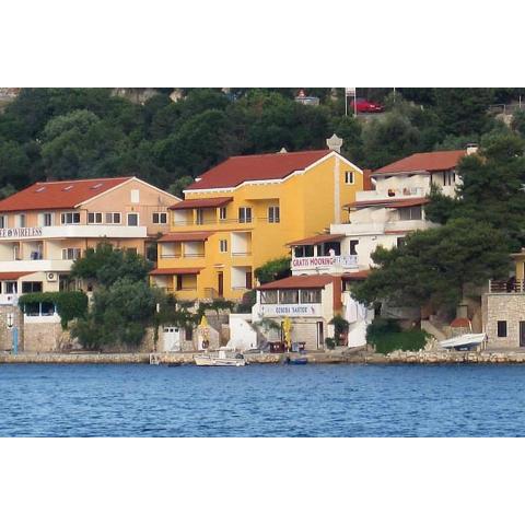 Apartments by the sea Zaklopatica, Lastovo - 8393