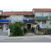 Apartments with a parking space Korcula - 11594