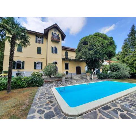 Appartamento in villa storica vista lago e piscina