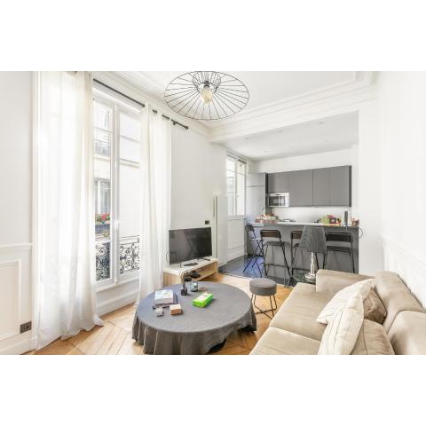 Appartement 80m2 derrière avenue Montaigne 8eme