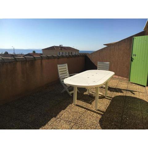 Appartement Hyères, 2 pièces, 2 personnes - FR-1-335-166