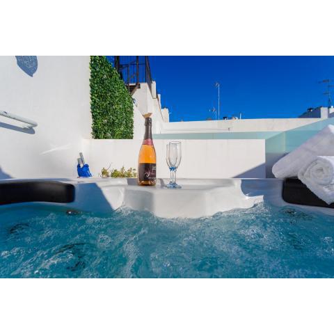 Atico & Jacuzzi CRUZ by Cadiz4Rentals