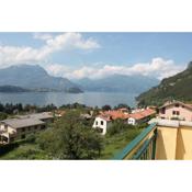 Balcony Lake View Apartment