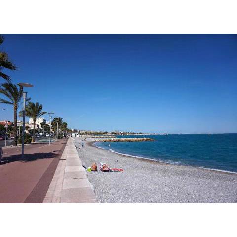 Cagnes-sur-Mer, 50m de la mer, 3 P, Parking