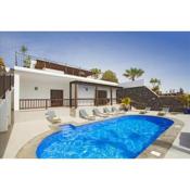 Casa Tosco - 5 bedroom villa - Stunning sea views - Pool table - Perfect for families