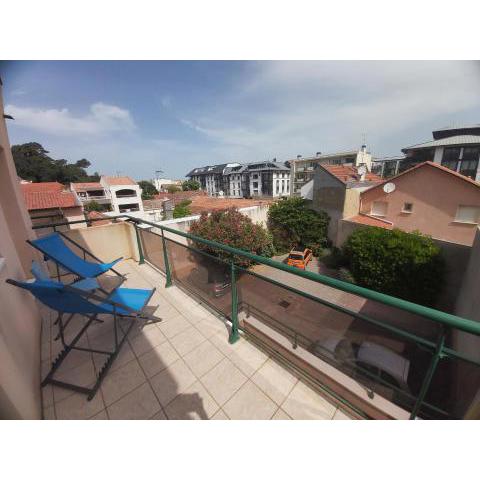 Centre, Grand T2 balcon Pkg, plage gare 600m