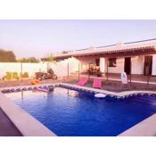 chalet con piscina privada solo familias y parejas