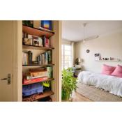 Charming apartment near the Canal Saint Martin