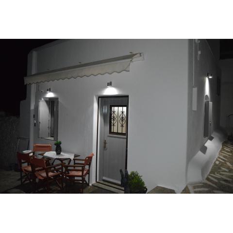 CHORA HOUSE KYTHNOS