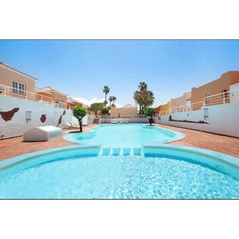 Corralejo Eri Pool Apartment with terrace