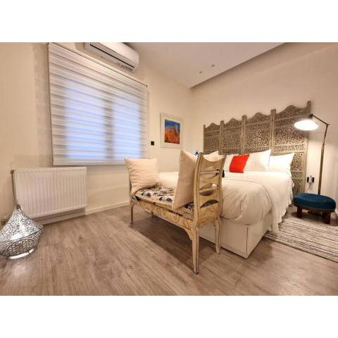 Cozy 1-Bedroom APT. Perfect for Exploring Athens.