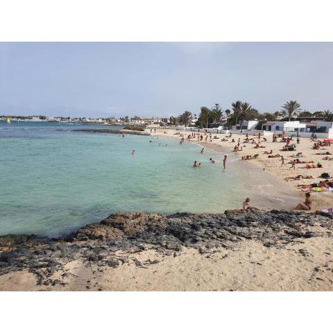 EDIFICIO EL LERELE Apartamentos céntricos a 100m de la playa