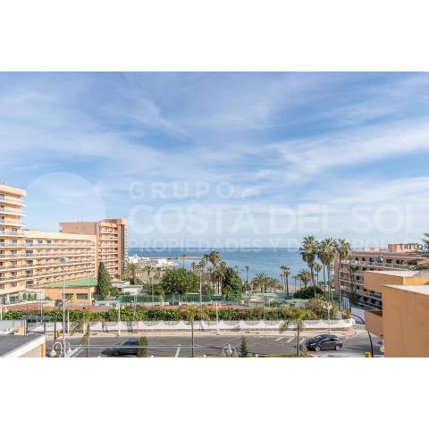 Espectacular Apartamento en Benalmadena Costa, frente al mar