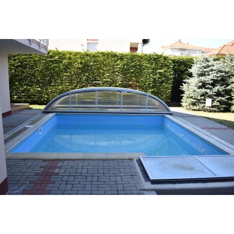 Family Pool Apartman Siófok