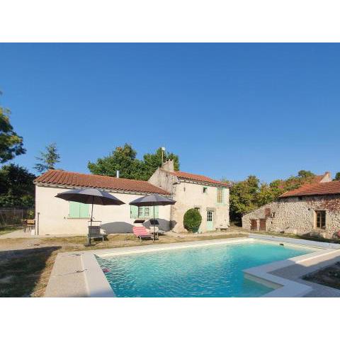 Gîte Charroux - Allier, 4 pièces, 6 personnes - FR-1-489-394