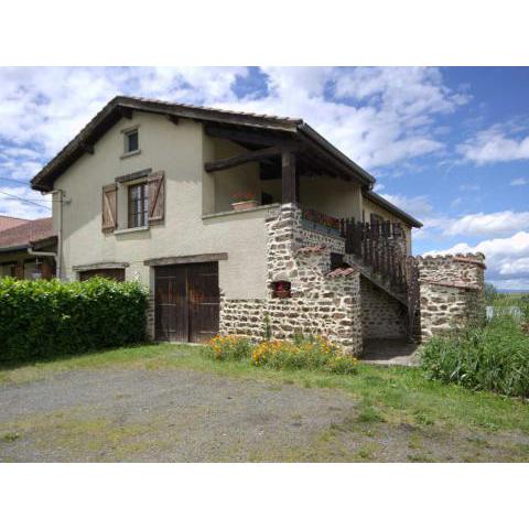 Gîte Saint-Médard-en-Forez, 4 pièces, 6 personnes - FR-1-496-281