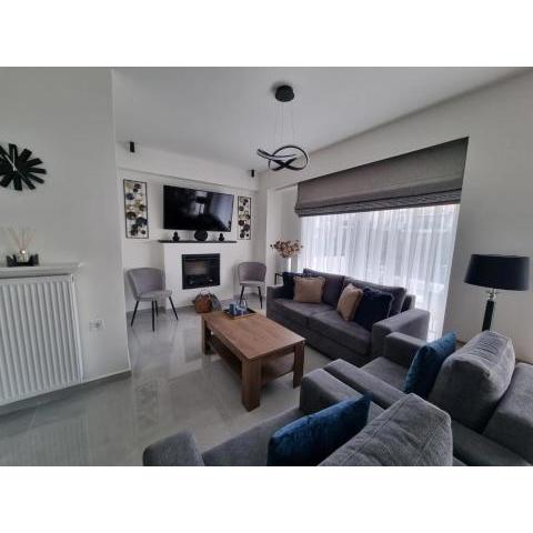 Glyfada modern 3 bedroom apartment