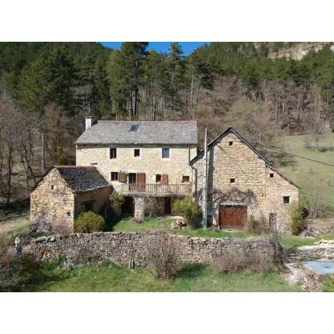 Grand gîte - Havre de paix dans la Vallée du Valdonnez