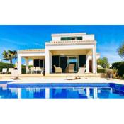 Large Villa With Private Pool, Garden And Sea View