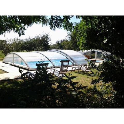 Le Gîte de l'aubray, gîte avec piscine