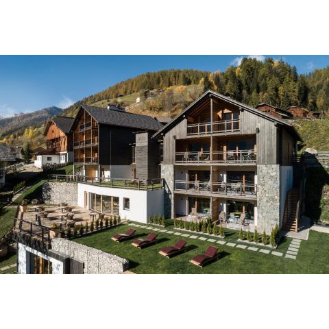 Les Dolomites Mountain Lodges