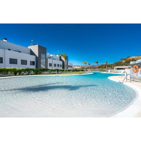 Lets in the Sun - Cala Serena Luxury Apartment