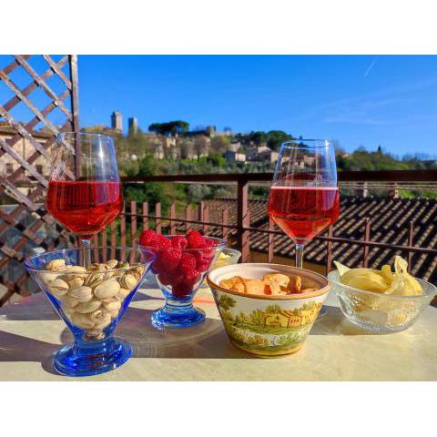 Lovely Balcony San Gimignano Apartments