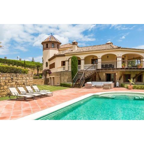 Luxurious golf villa rental Sotogrande