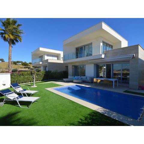 Luxurious Villa with Private Swimming Pool in Orihuela