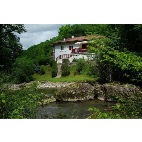 Maison de charme Nature et Rivière au pays basque