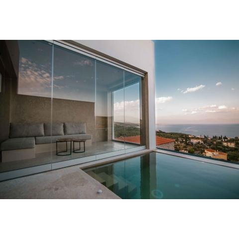 Mani Luxury Suites and Studios in Gytheio with Private Pools