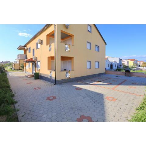 New! Apartment Gabriella 4+2, Privlaka