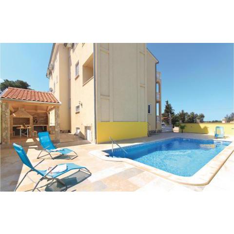 Nice apartment in Pula with WiFi and Outdoor swimming pool