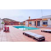 Nice Home In Chiclana De La Fronter With Wifi, Swimming Pool And 11 Bedrooms