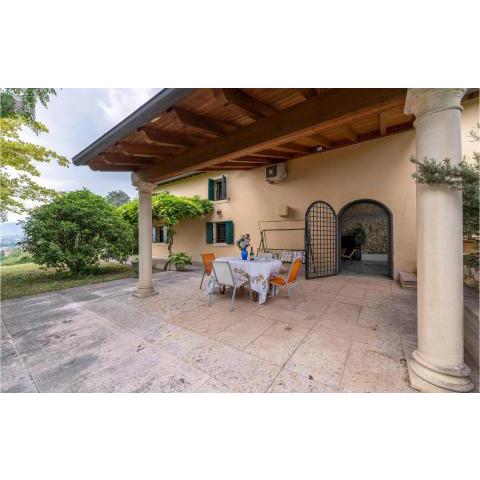 Nice home in San Pietro in Cariano with WiFi and 3 Bedrooms