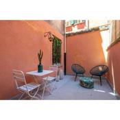 Ormesini Courtyard Apartment