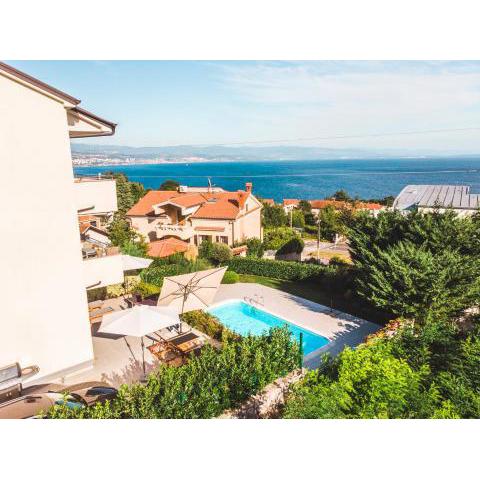 Panoramic apartment sea view and pool Opatija