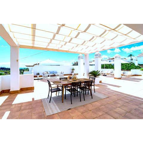 Penthouse with 250 sqm roof terrace near the beach