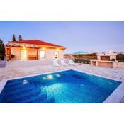 Poolincluded Villa Privlaka