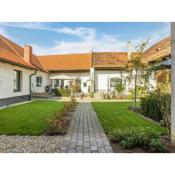 Pretty holiday apartment on a farm near Fürstenfeld