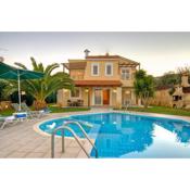 Private-Family Gerani Elessa villa with a garden & swimming pool