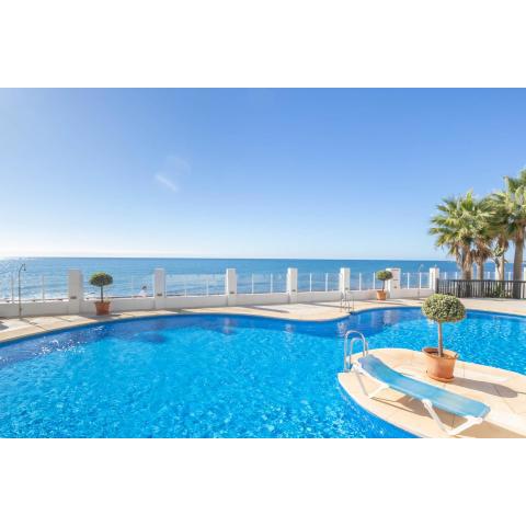 Puerta del mar 2 beachfront and pool - Happy Rentals